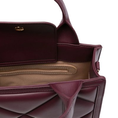 THE EMBOSSED Q SMALL SHOPPING BAG